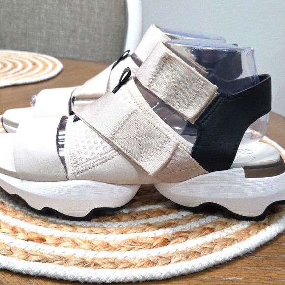 Sorel Womens Shoes Kinetic Impact Leather hook and loop Sandals 8.5 Fawn - Picture 3 of 9